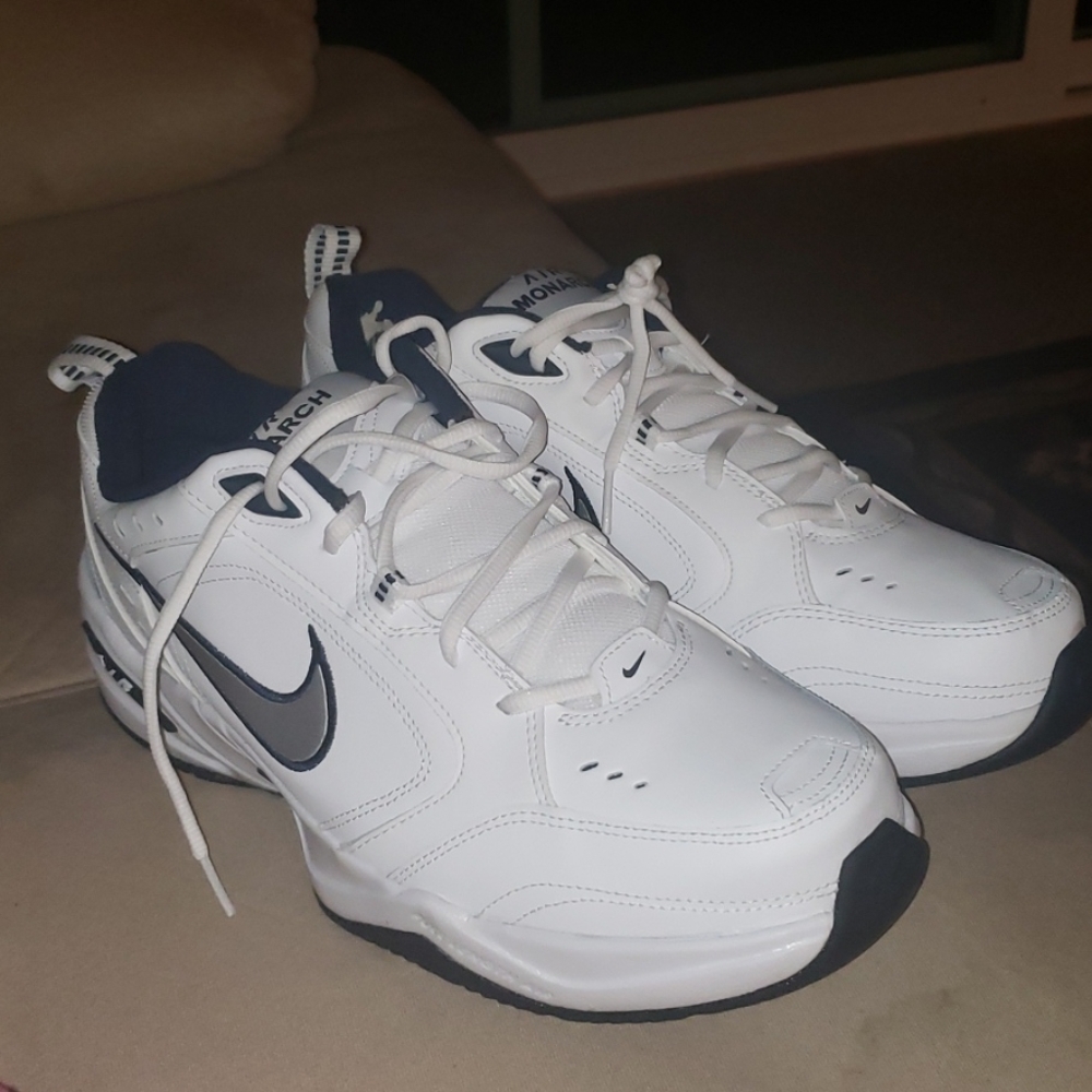 Air Monarch Nike